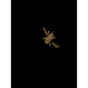 Gold Tone Rhinestone Bee Brooch Pin Insect Jewelry Sparkling Crystal Accents